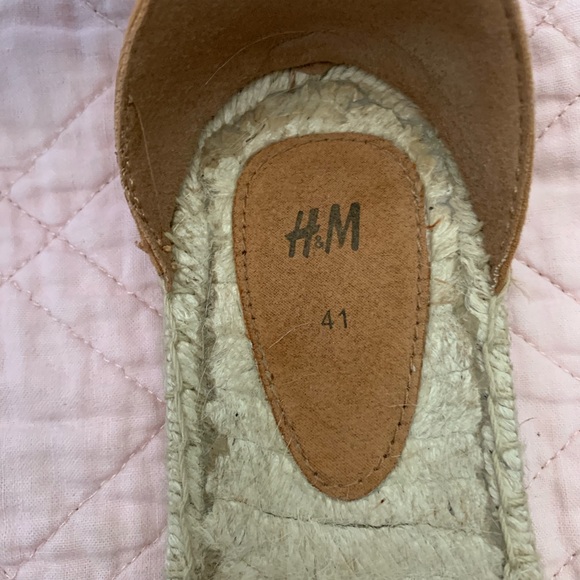 H&M flats - Picture 4 of 4